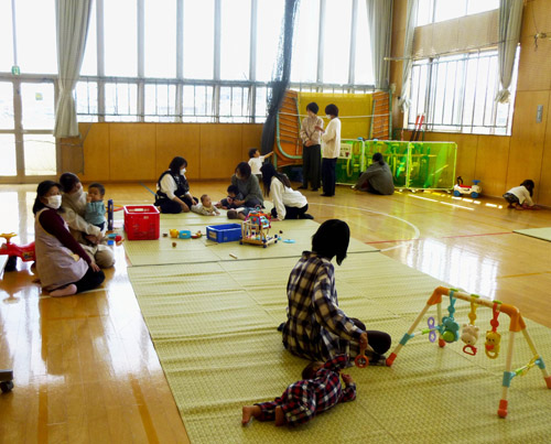 子育てサロンひまわりの様子